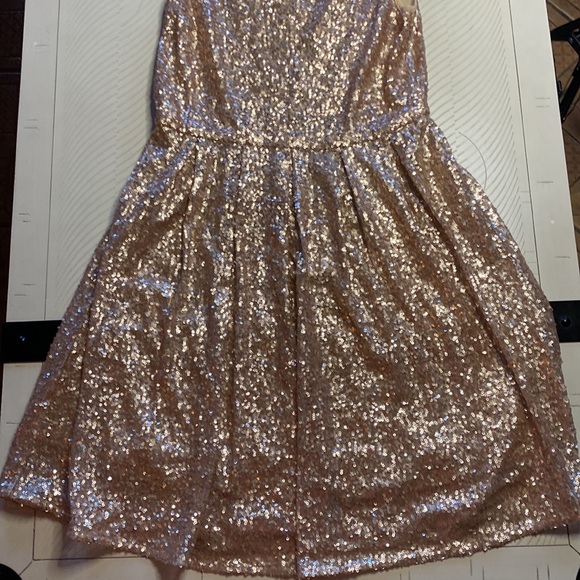ISSI Gold Sequin Dress Size Medium. - Picture 3 of 6